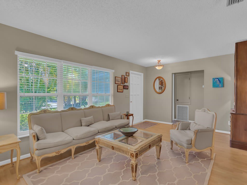 1045 Clipper Road – photo 5