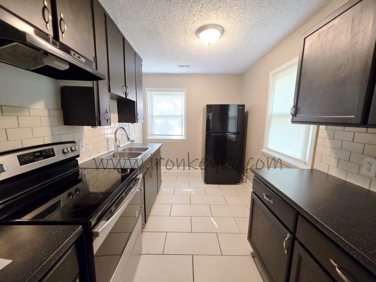 1720 South Hardy Avenue – photo 4
