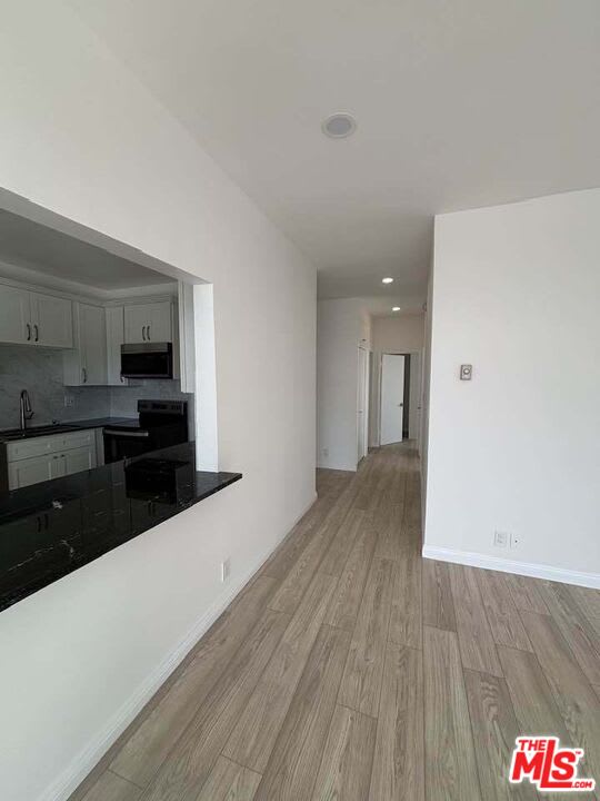 511 San Vicente Boulevard – photo 4