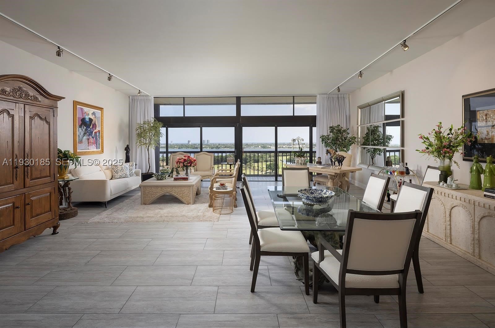 2450 Presidential Way – photo 3