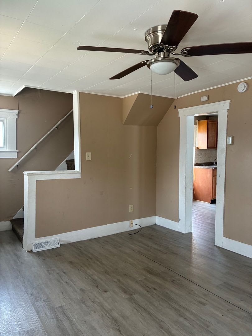 Charming 3 Bed Property at Prime Location – photo 2