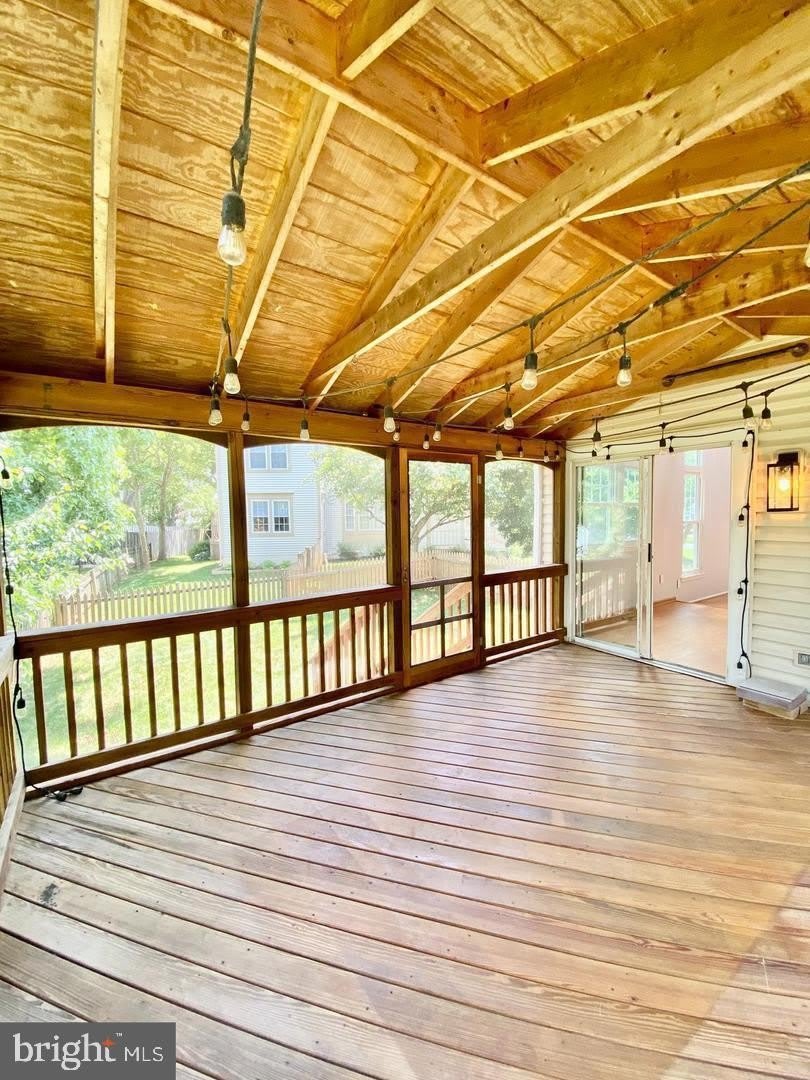 18 BROOKMEADE Court – photo 5
