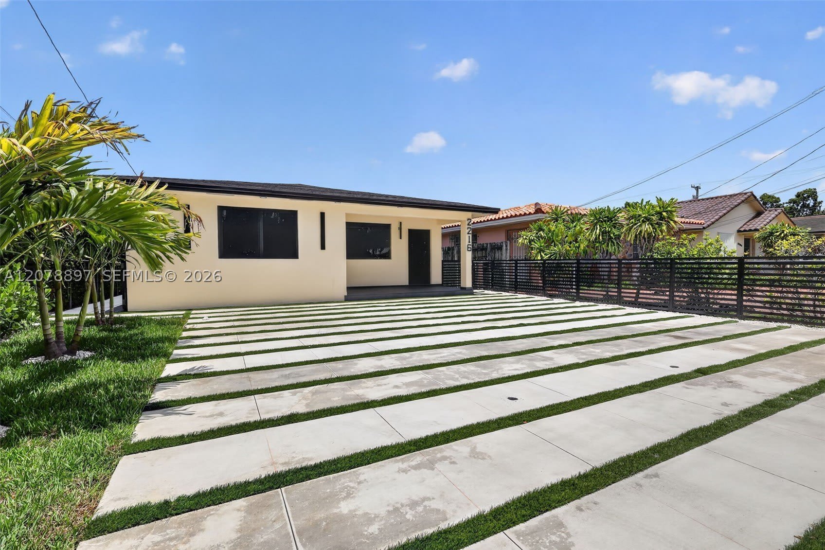 2216 SW 62nd Ave – photo 3