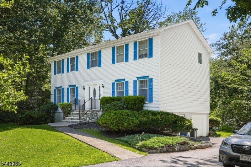 2057 Lakeside Dr – photo 4