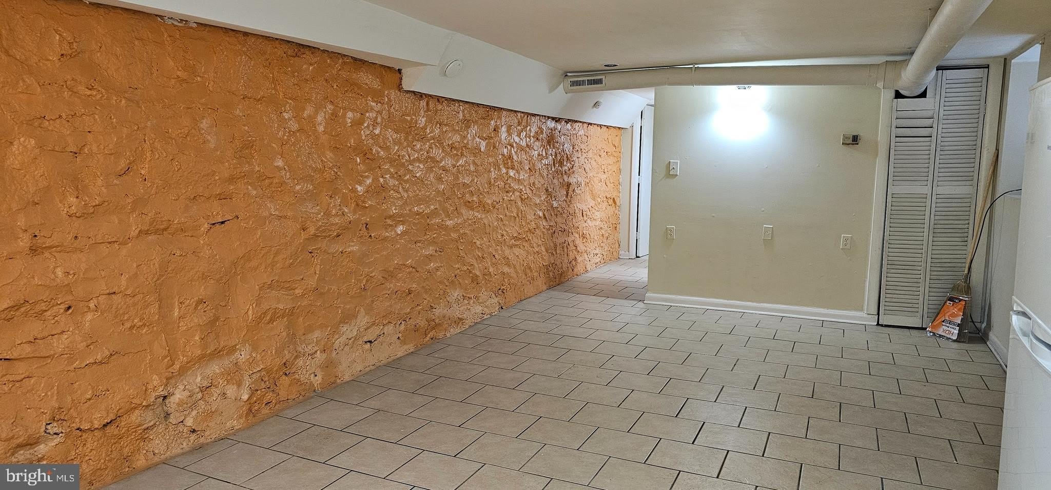 4031 GREENMOUNT Avenue – photo 4
