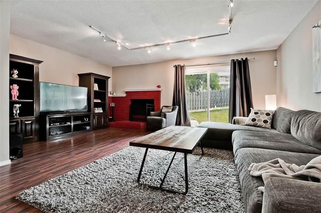 2404 Bronze Tree Drive – photo 4