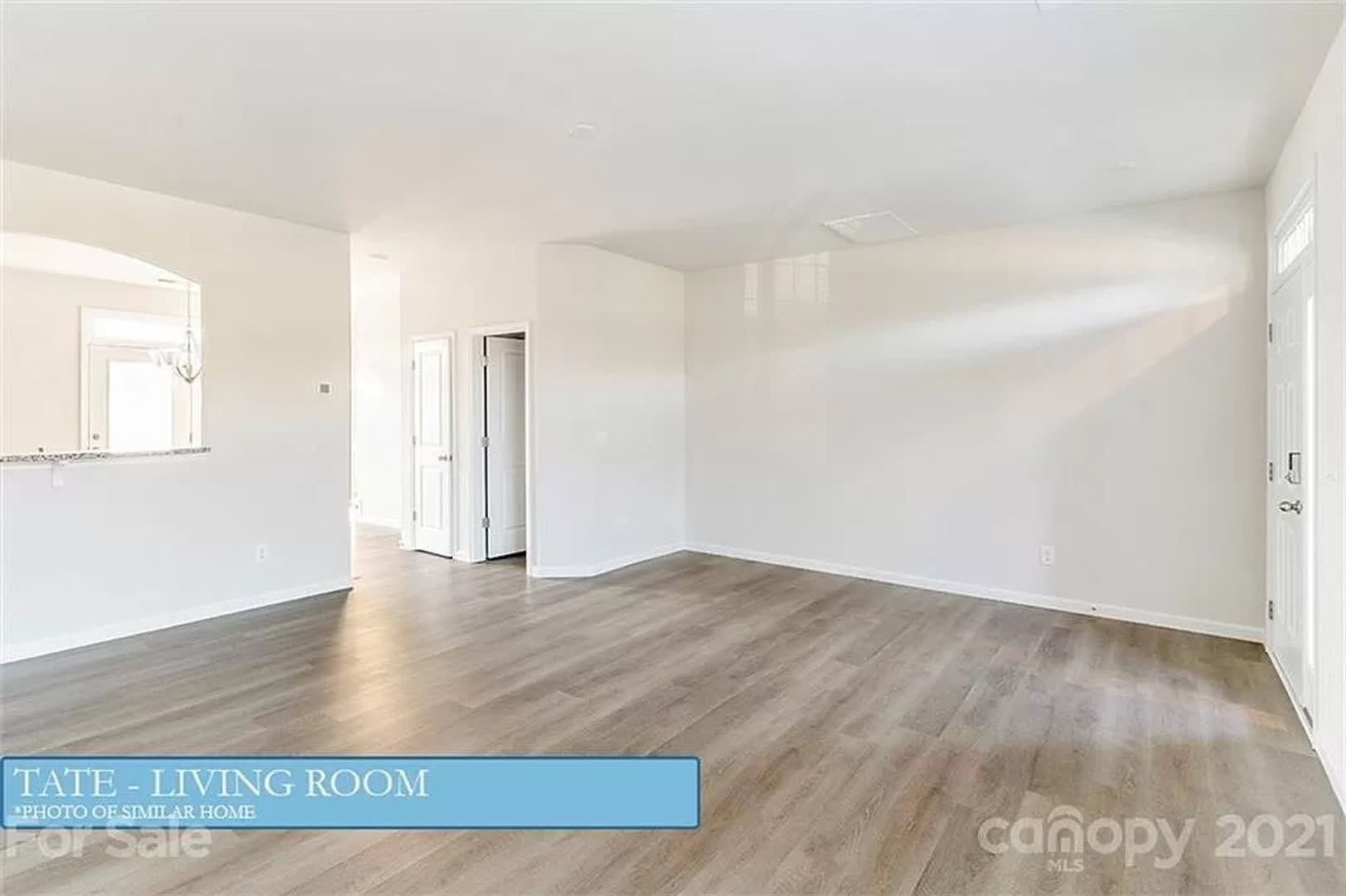Room for Rent in 3 Bedroom Townhome at 1029 Beatty Woods Ln – photo 2