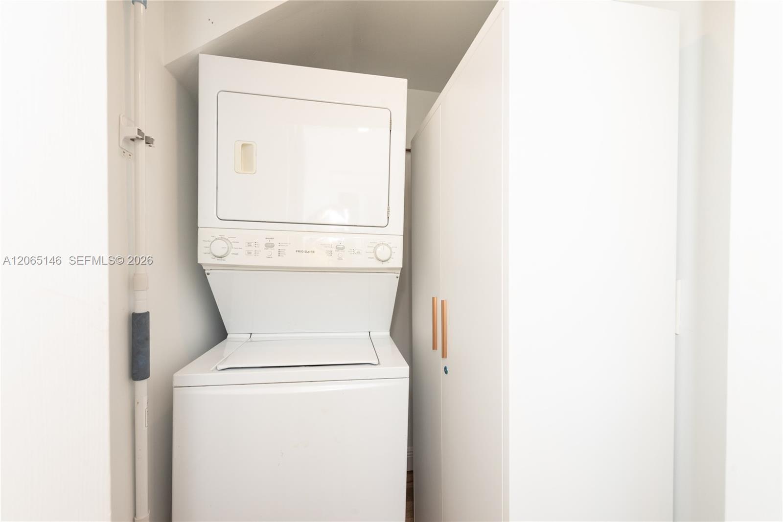 1450 Southwest 20Th Avenue – photo 2