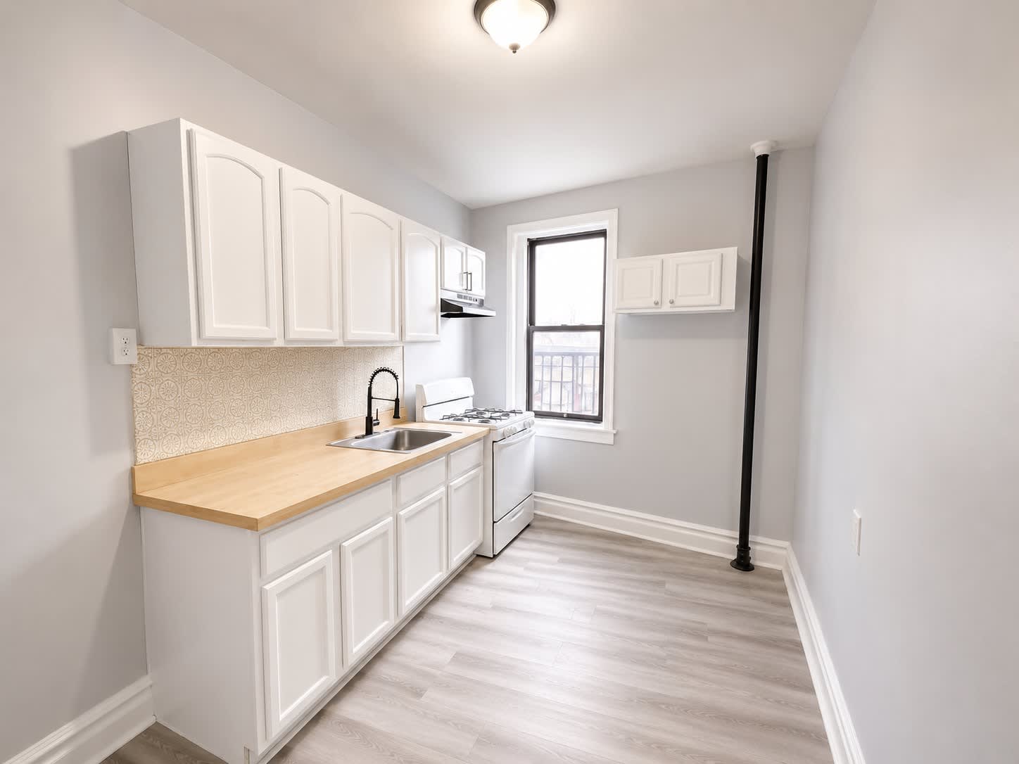 160 Ellis Avenue – photo 1