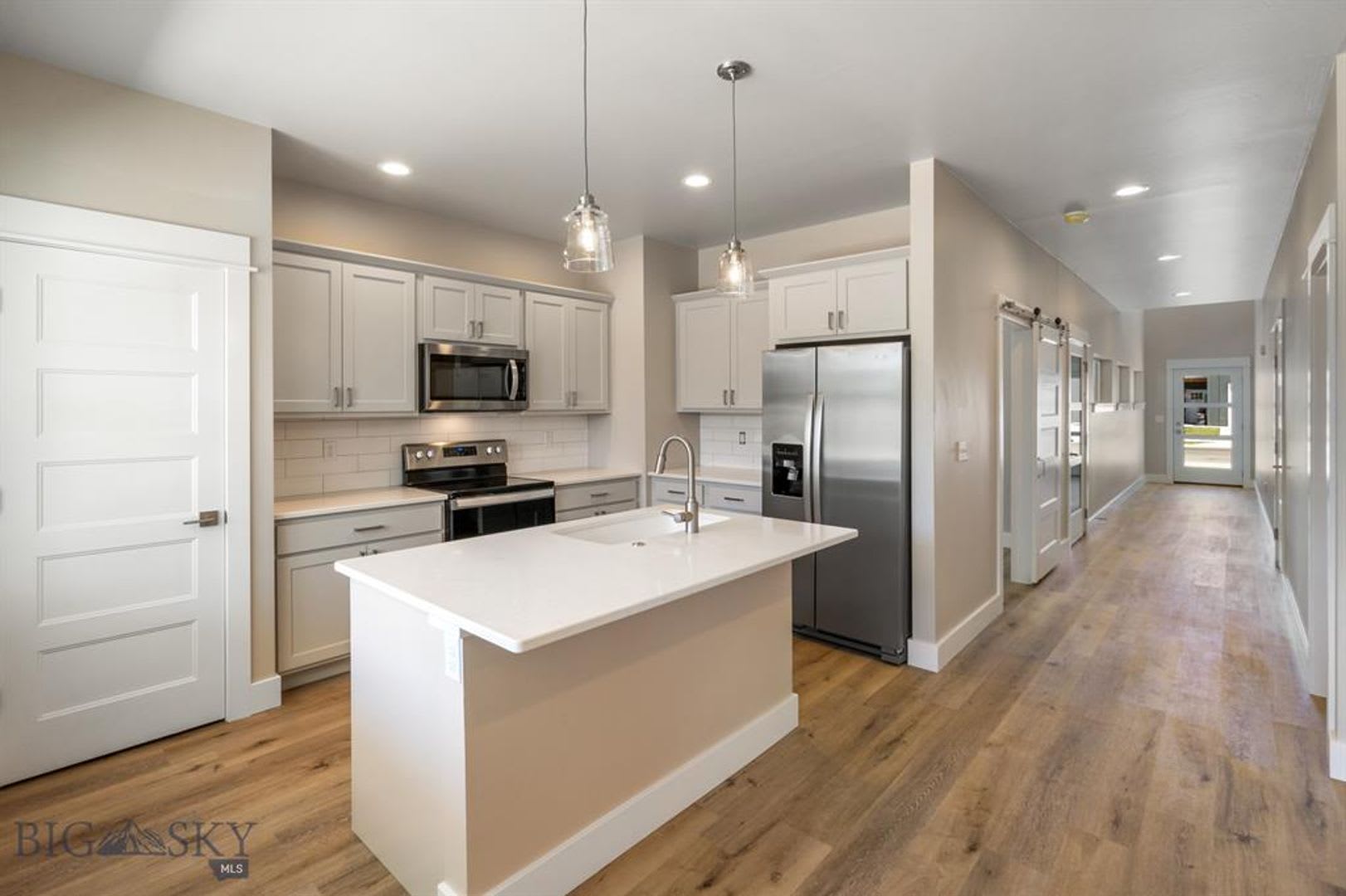 4 Bedroom Modern Townhome! – photo 2