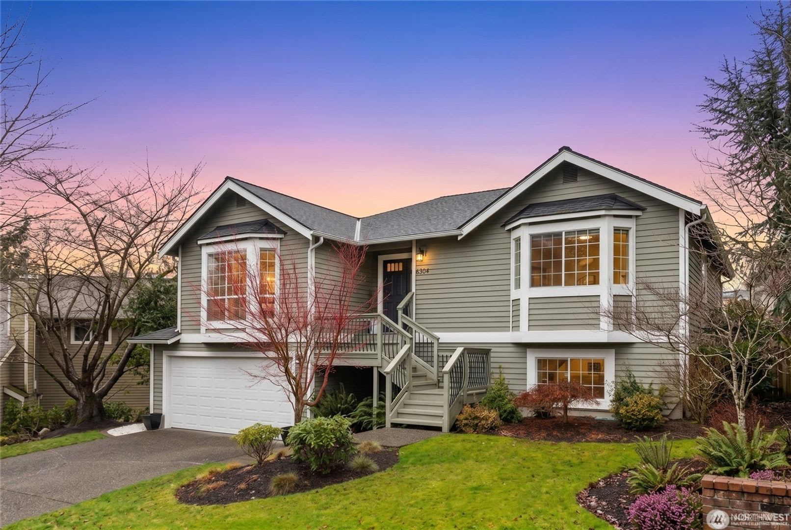 4Bd/2.5Ba Kirkland Home – photo 3