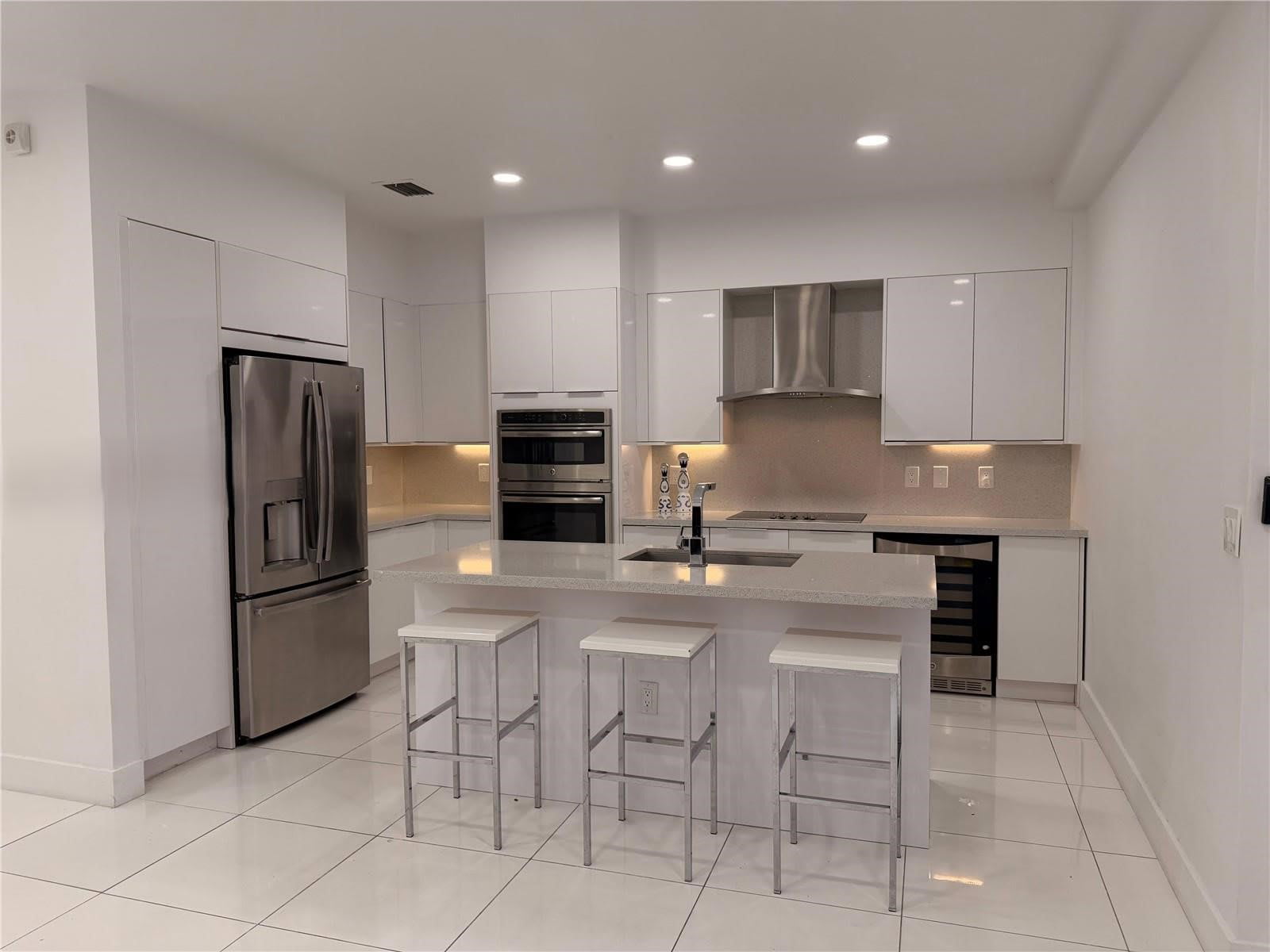 10330 Northwest 66th Street – photo 3