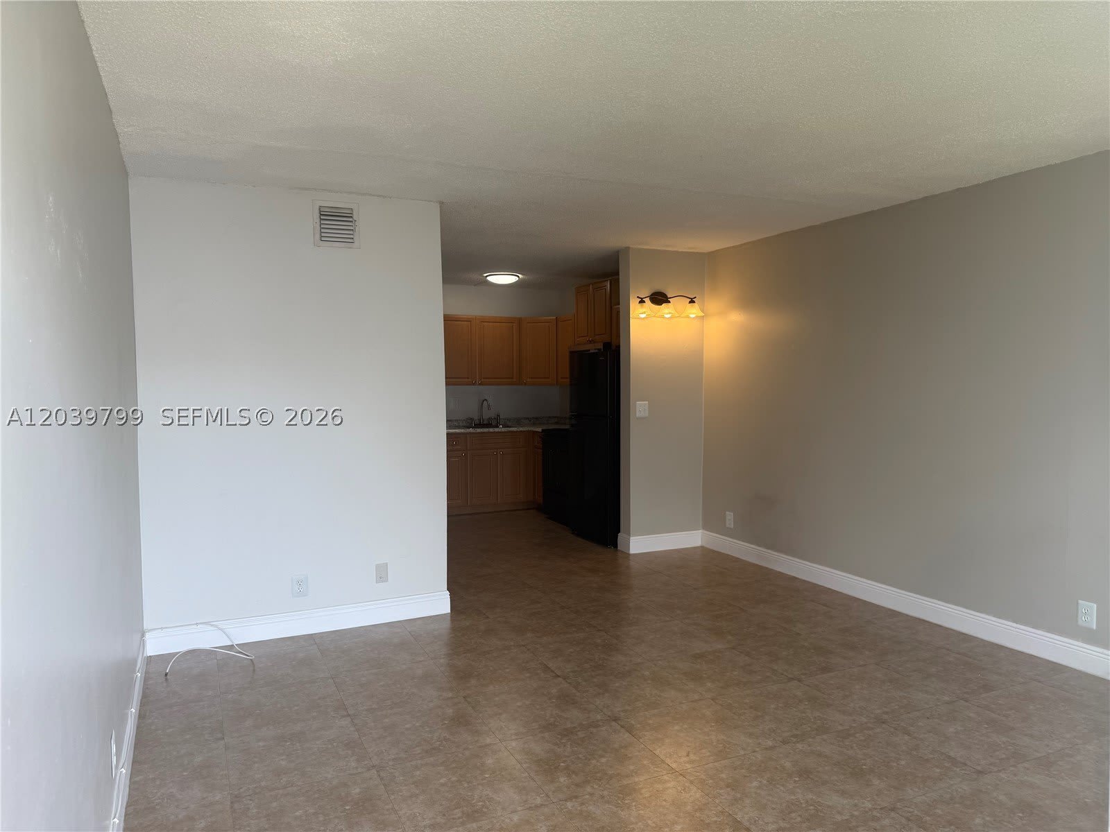 715 NE 2nd Ave – photo 5