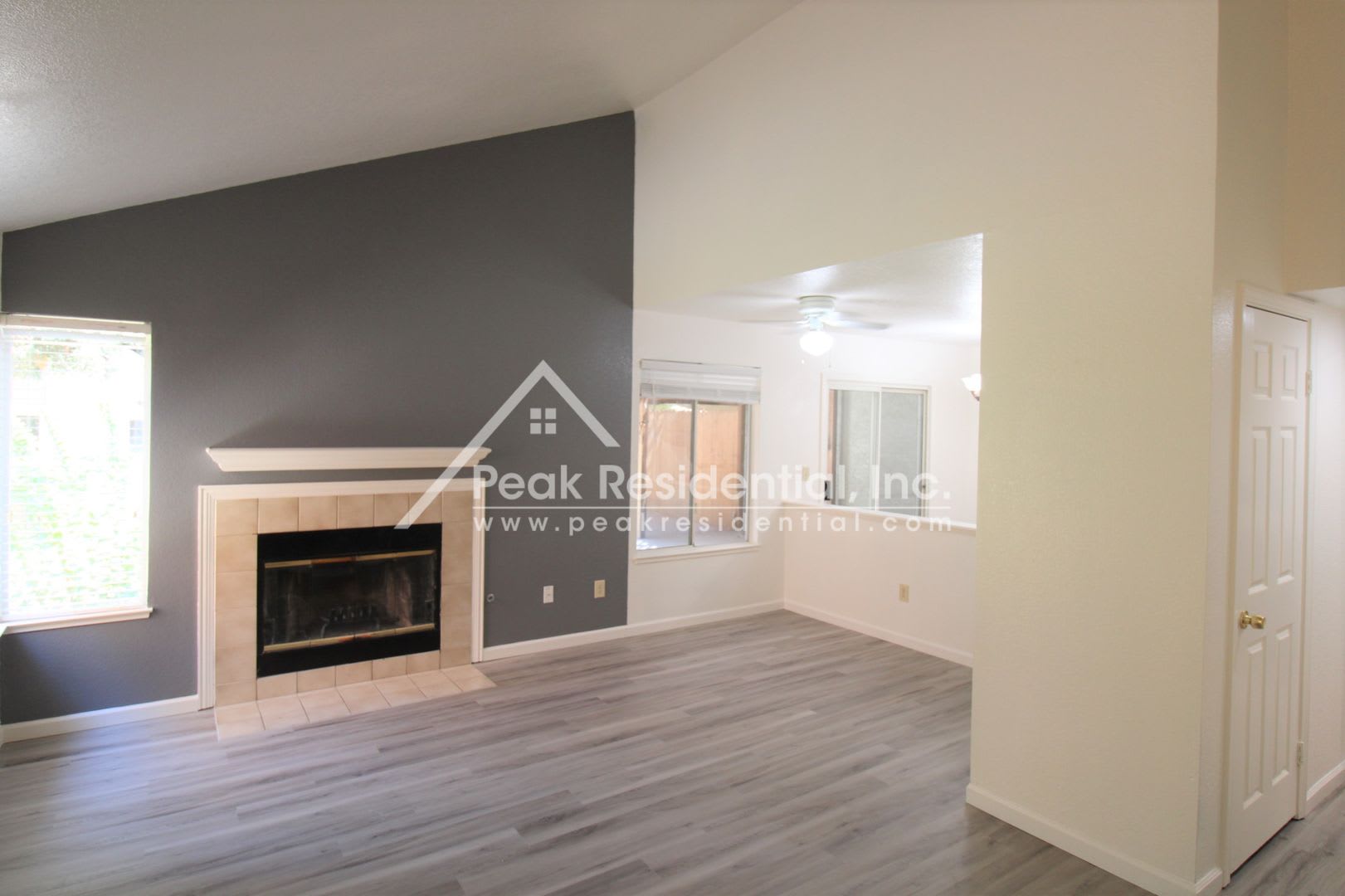 Updated 3bd/2.5ba West Sacramento Home with 2 Car Garage – photo 3
