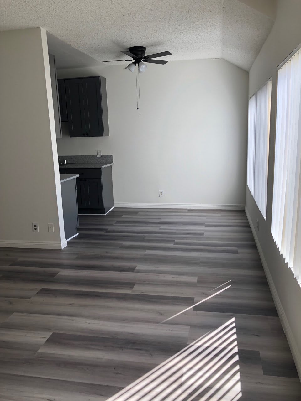 1344 N Serrano Ave – photo 4