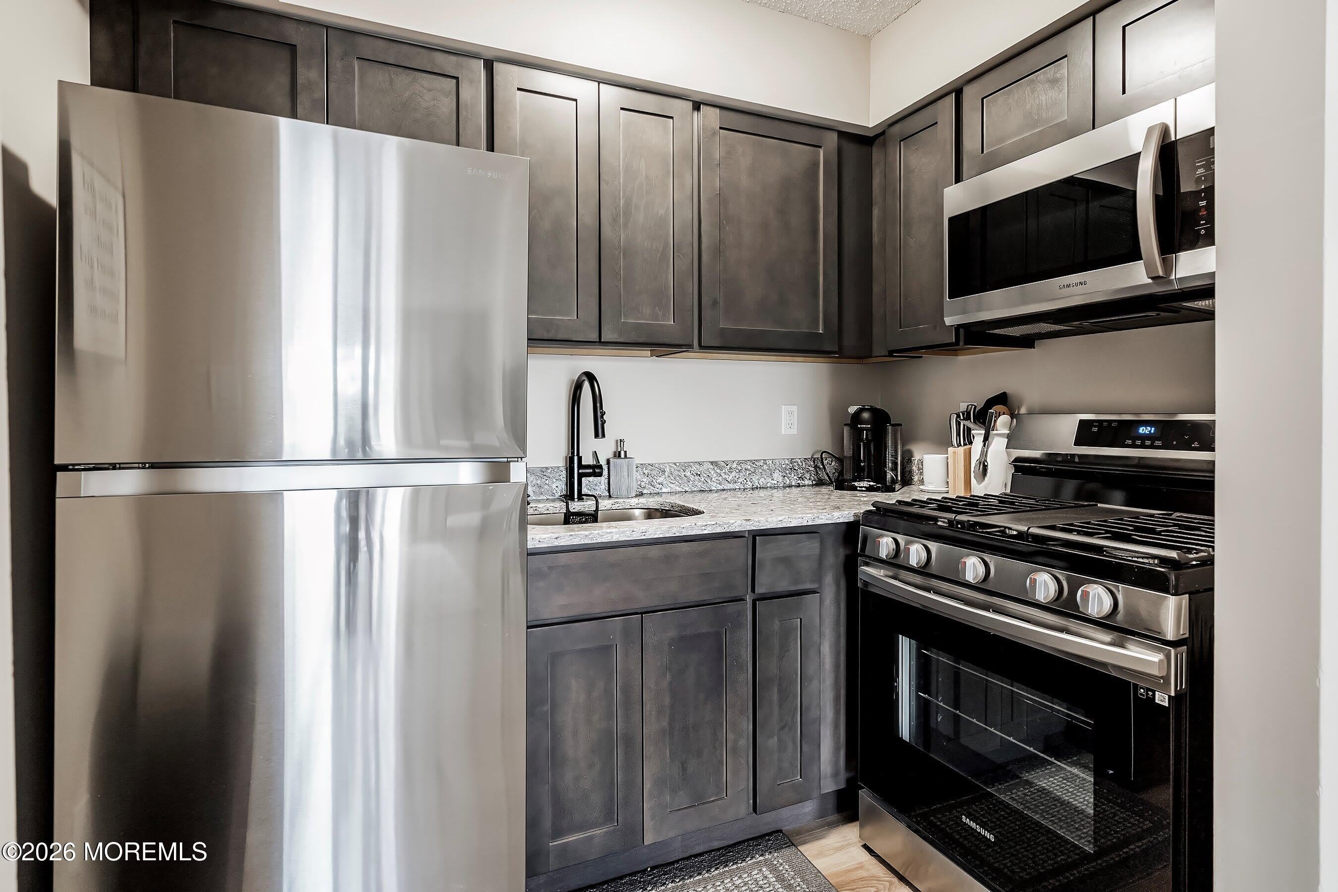 84 Diane Drive – photo 4