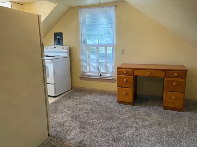 1605 South Higgins Avenue – photo 4