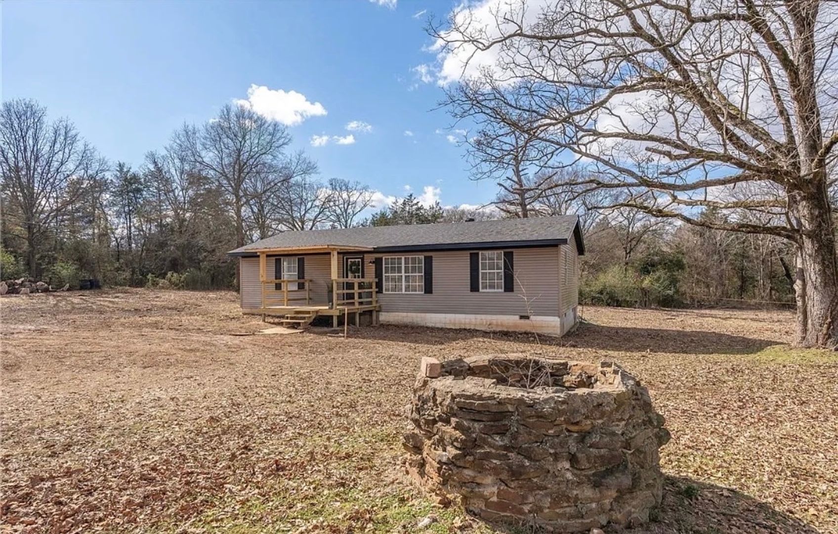 9244 Craft Road – photo 1