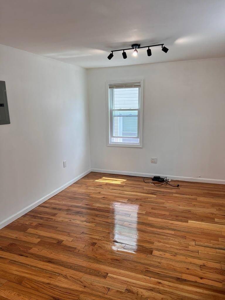 240-20 Caney Road – photo 3