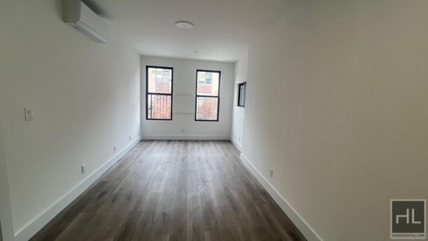 902 ROGERS AVENUE – photo 4