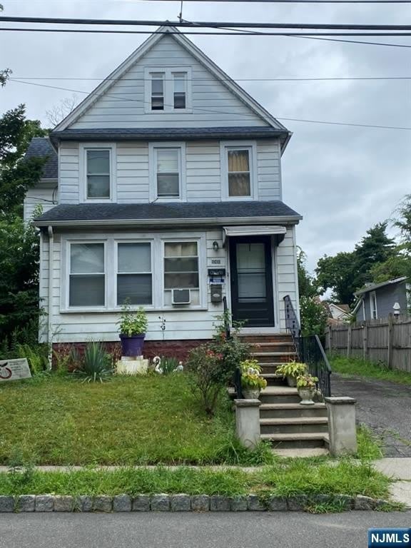 140 Phelps Avenue – photo 1