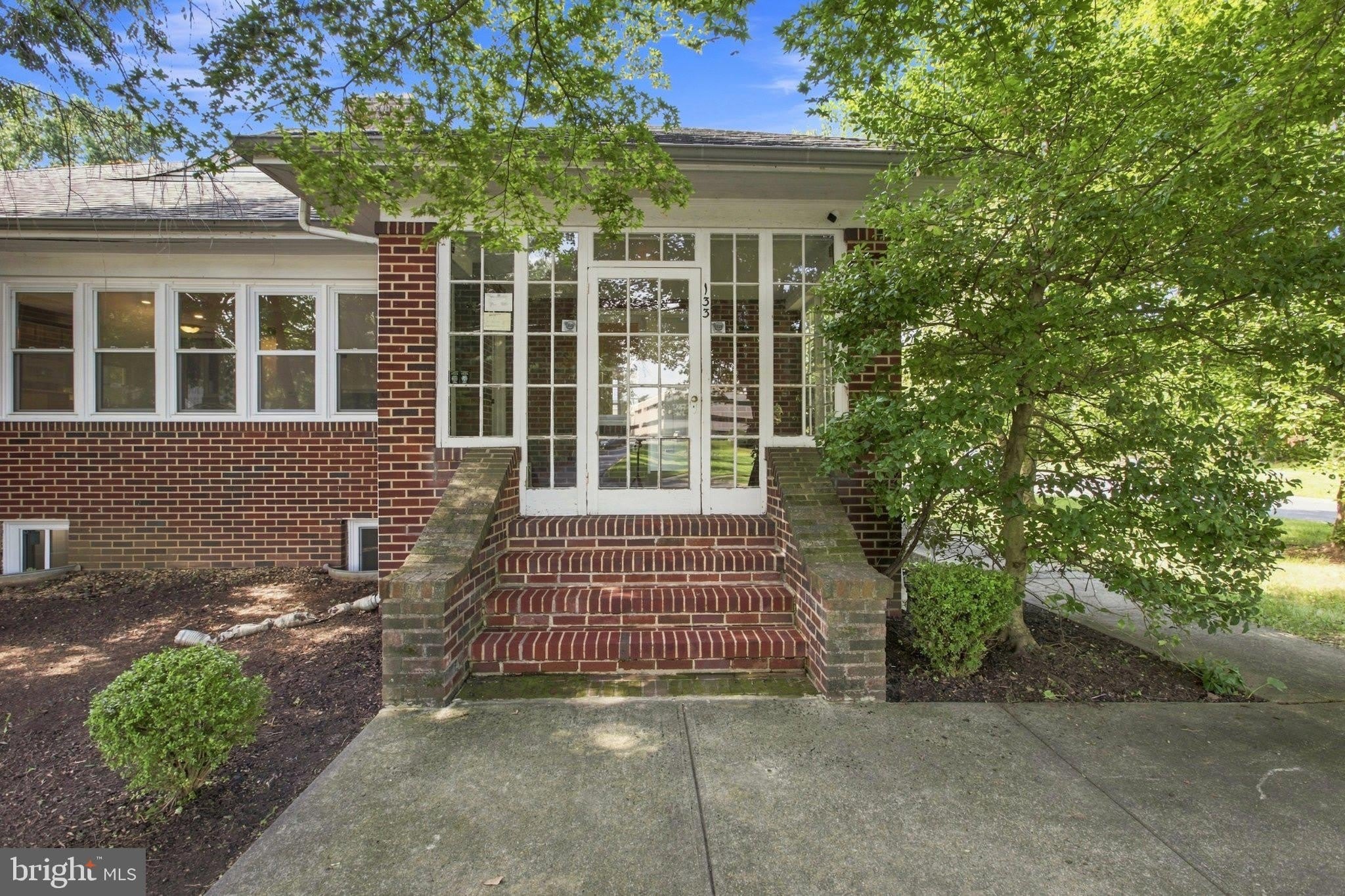 133 WARRENVILLE Road – photo 2