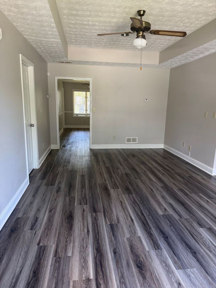 2107 Fairway Court Southeast – photo 2