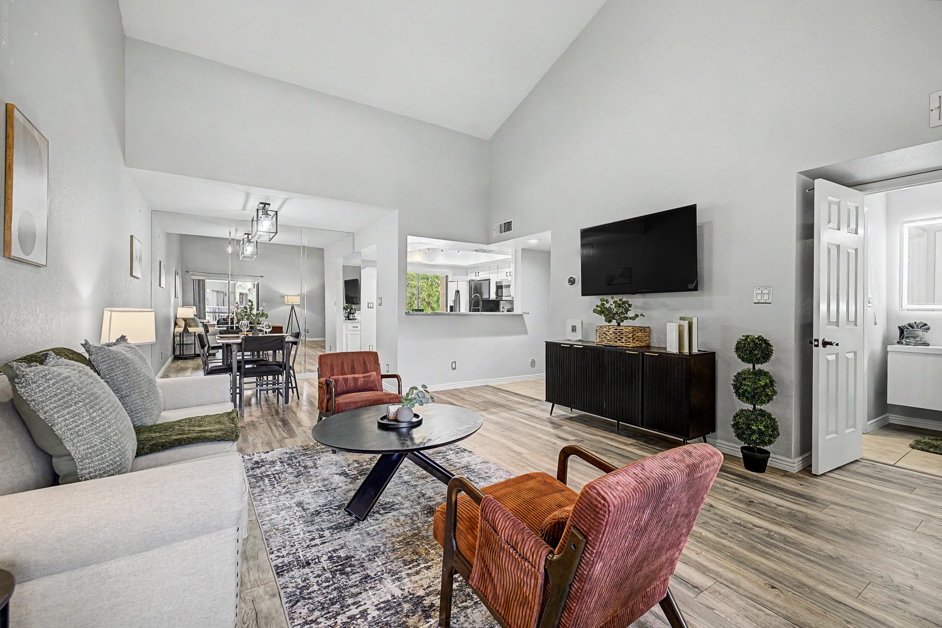 9450 North 94th Place – photo 4
