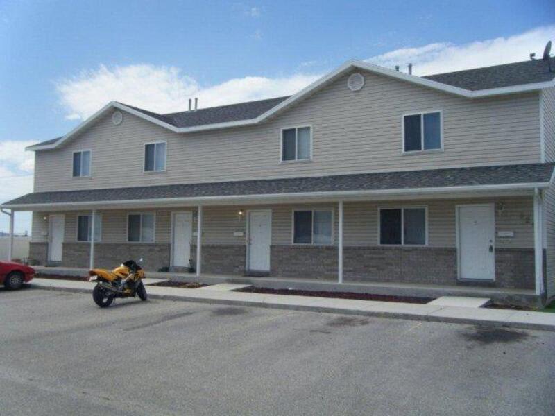 828 E Factory St. – photo 1