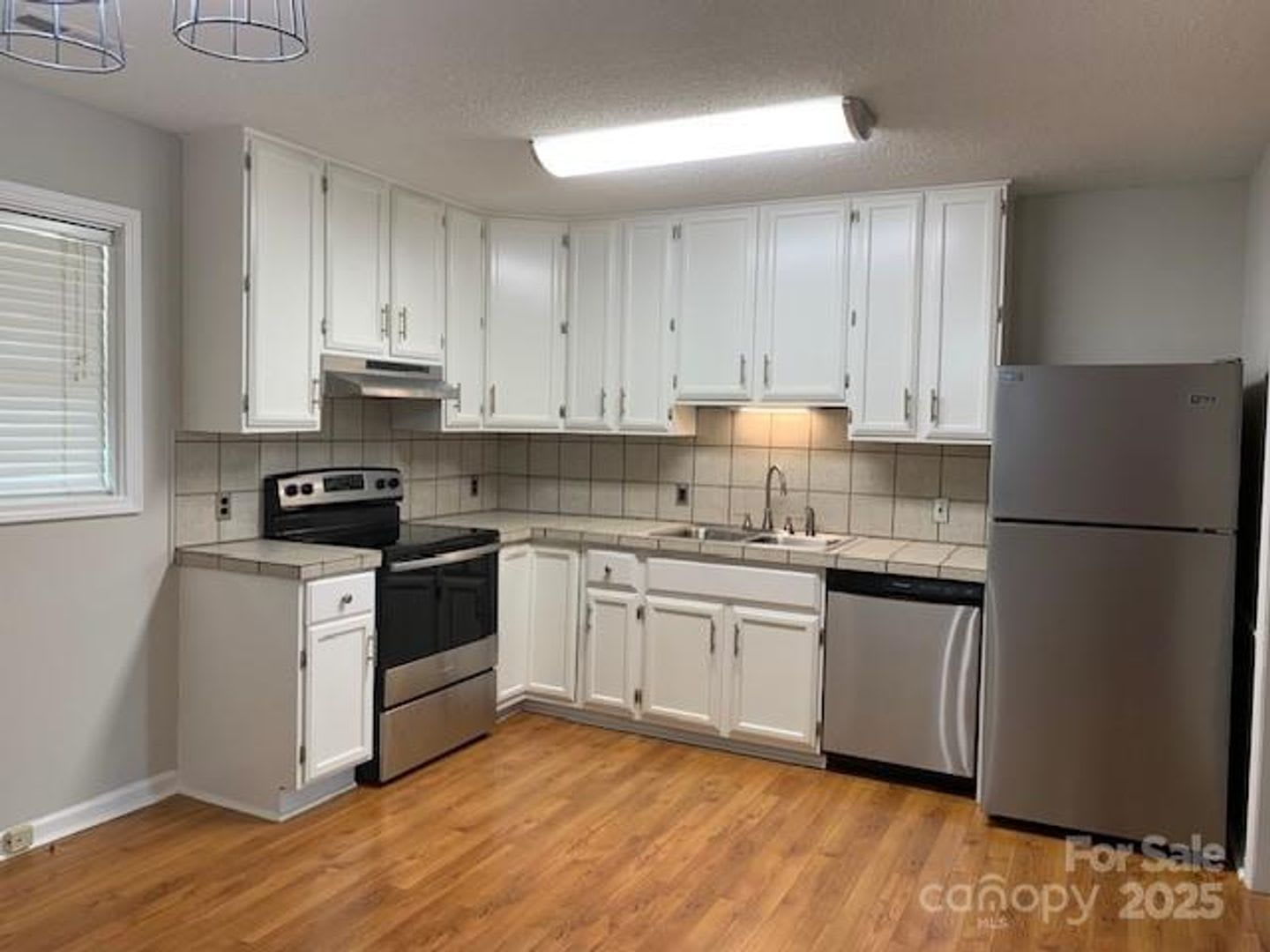 3 Bed, 2 Bath Home in Lenoir – photo 5
