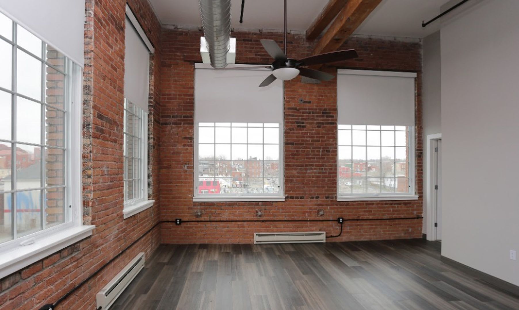 Oak Knitting Mill Apartments – Franklin Square Available – photo 4