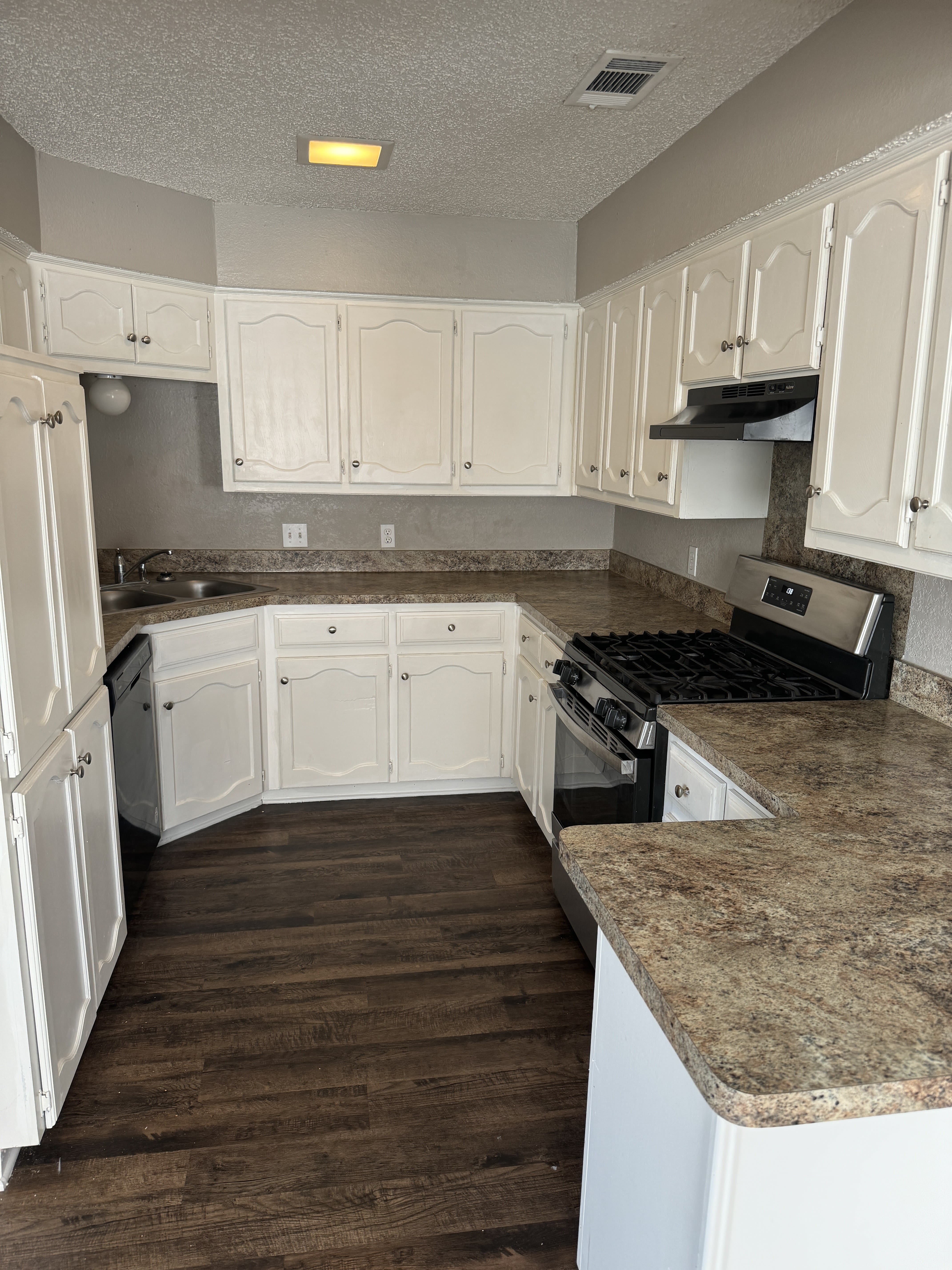109 E Willow Ln – photo 4