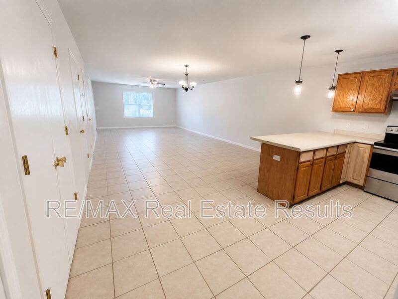 290 Meadow Ct – photo 4