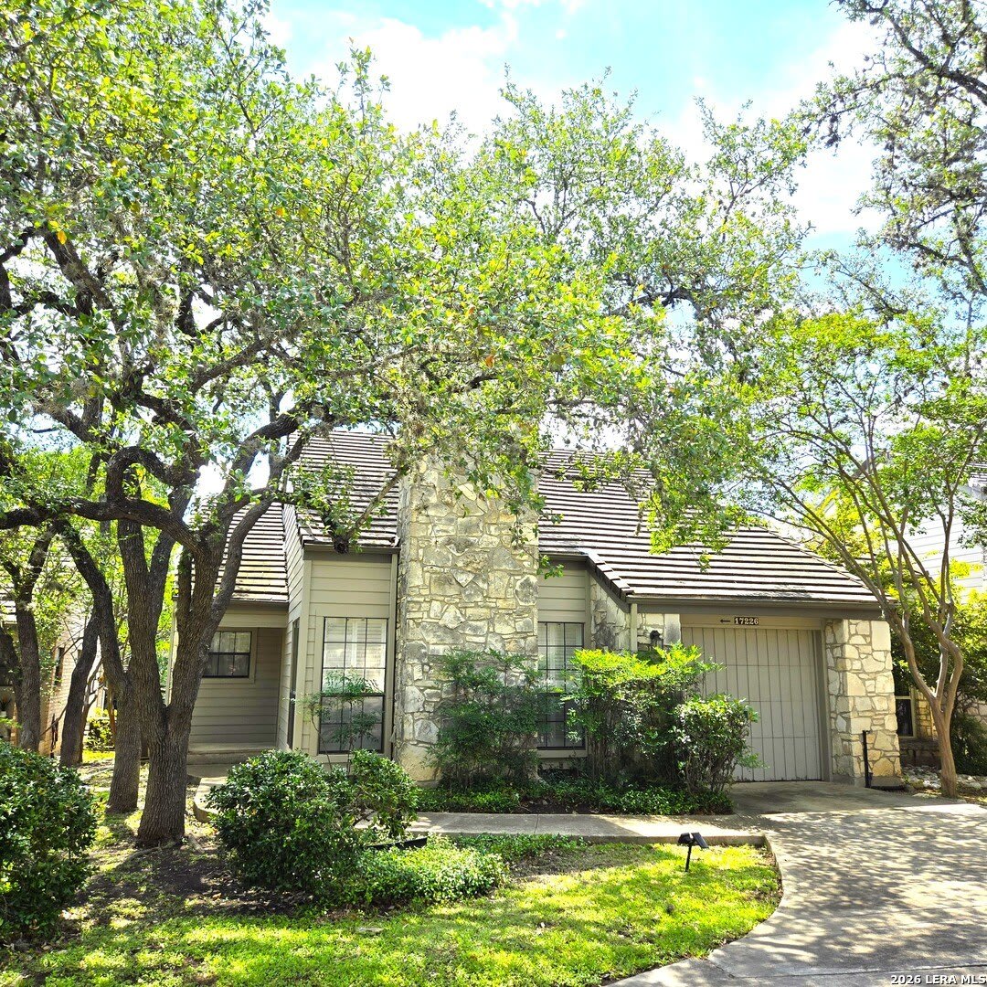 17226 Beacon Woods – photo 1