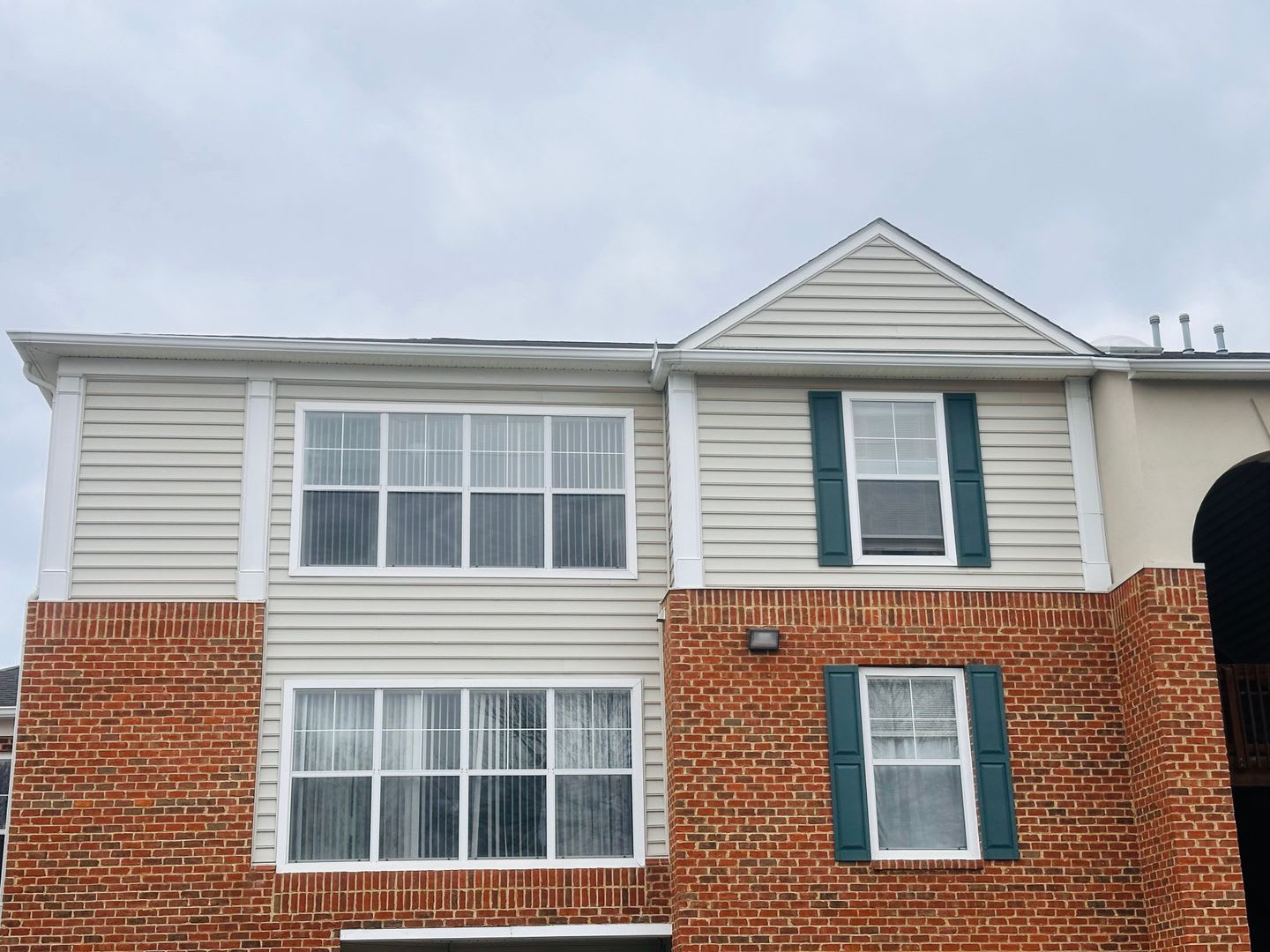 2 Bedroom, 2 Bath Condo – photo 2