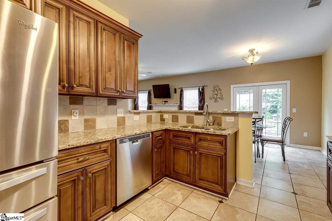 14 Farmbrook Way – photo 5