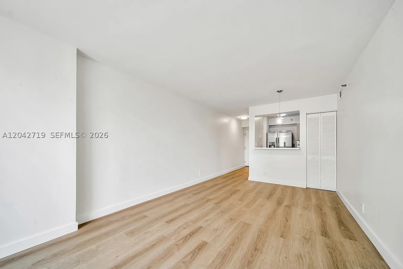 501 SW 1st St – photo 4
