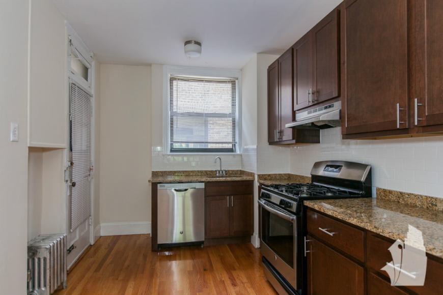 4604 North Winchester Ave. – photo 4
