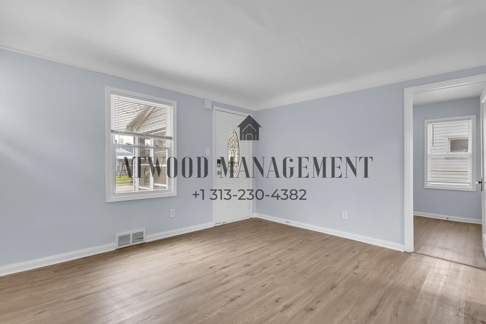 This beautifully updated 3-bedroom, 1-bath single-family home is ready for move-in! – photo 2