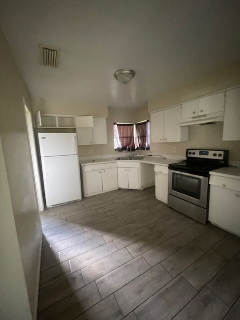 3 Bed 2 Bath Home – photo 3