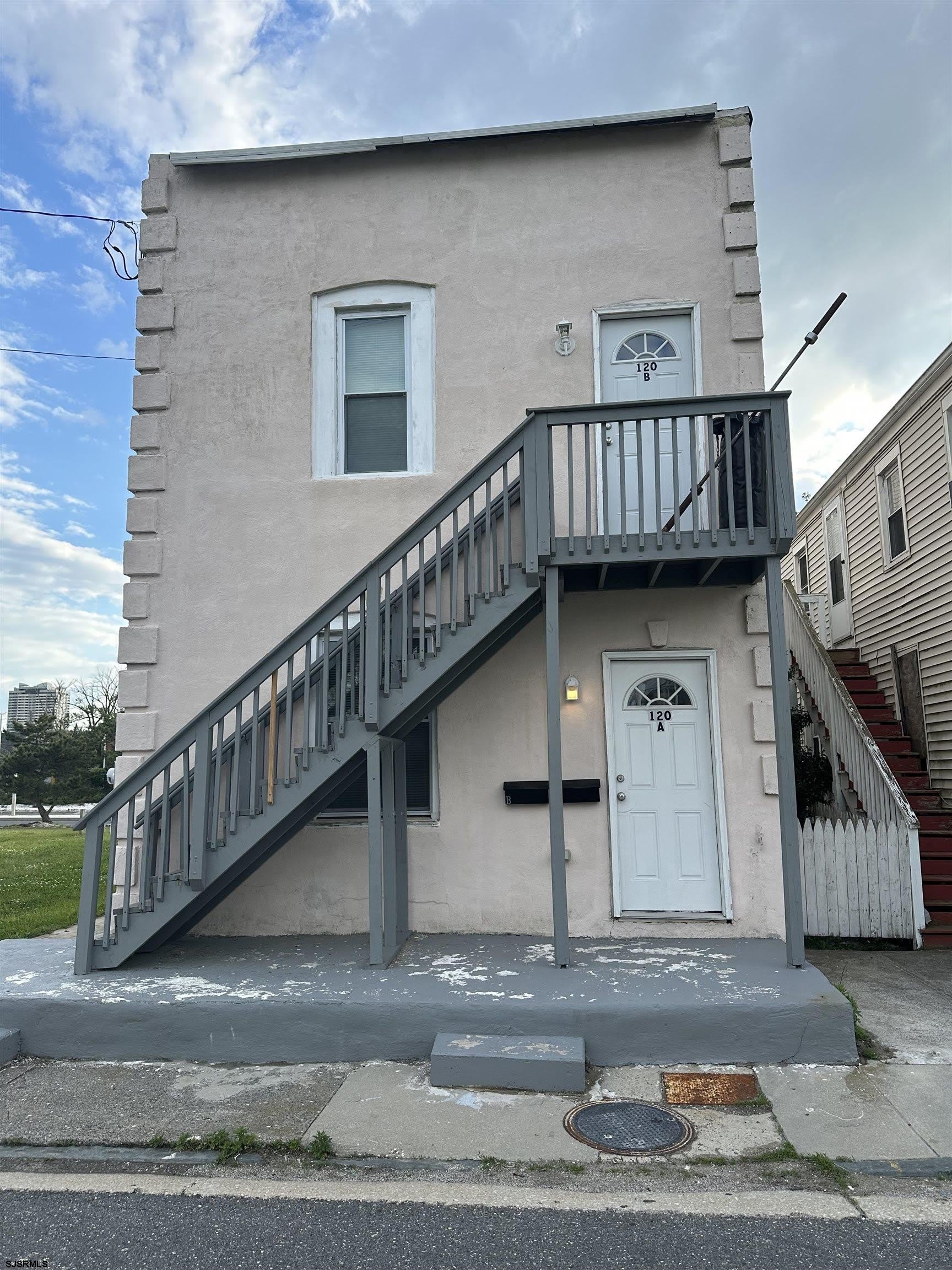 120 N Congress Ave – photo 2