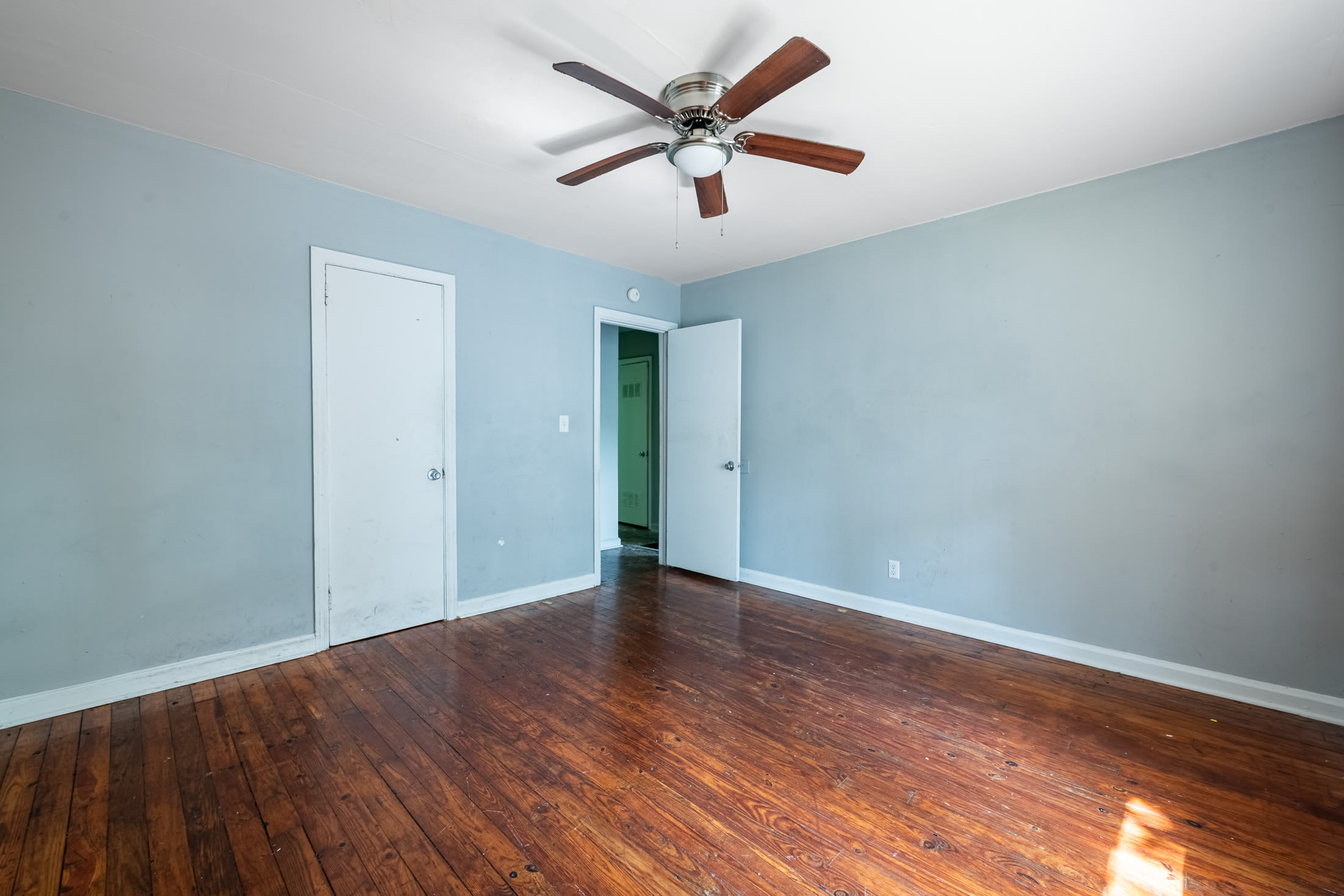 1119 Regent Street Southwest – photo 4
