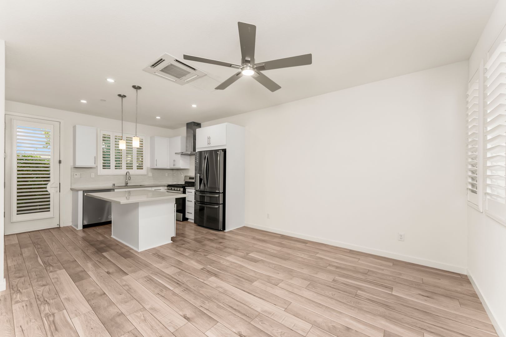 Modern 2 Bed / 2.5 Bath Condo for Rent at The Mill at Broadway – photo 2