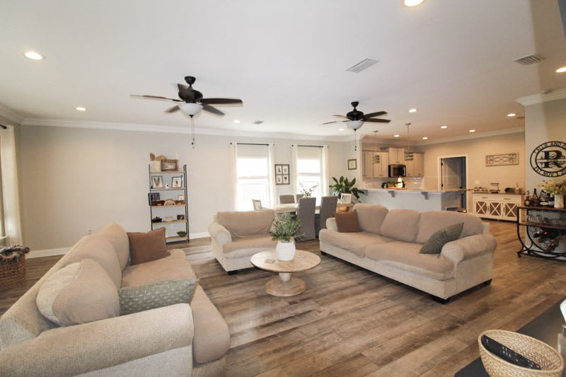 619 Lee Street – photo 1