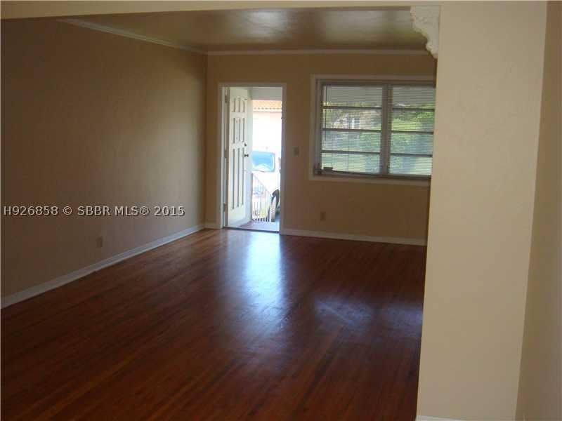 904 WALLACE ST – photo 2