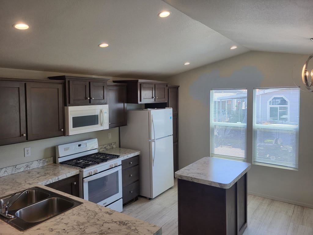 415 N Akers Rd – photo 5