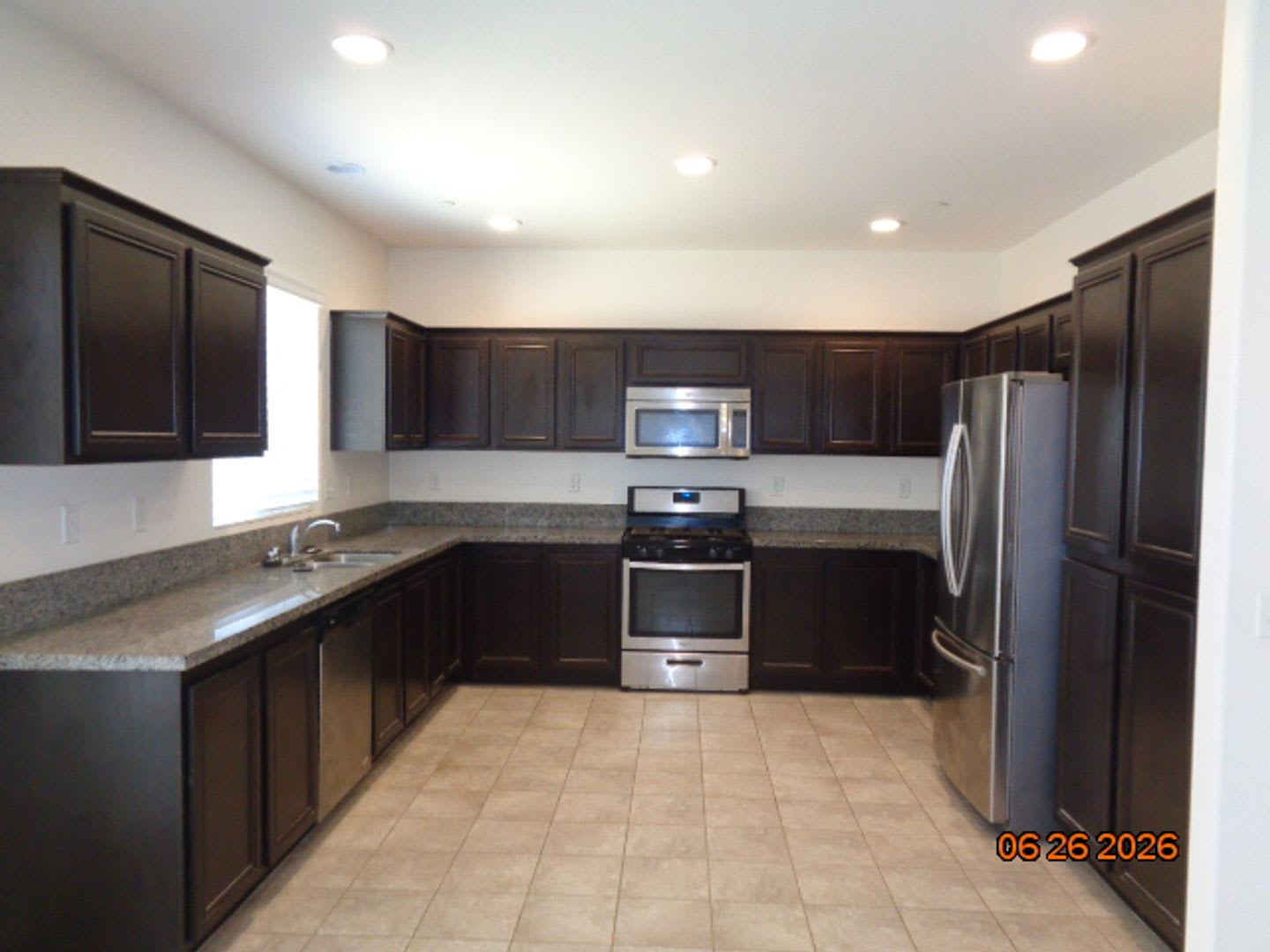 Beautiful 2 Story Home in the Rosamond Frontier Homes Development – photo 4