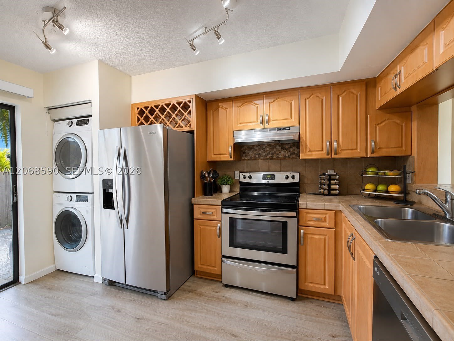 9645 SW 152nd Ave – photo 4
