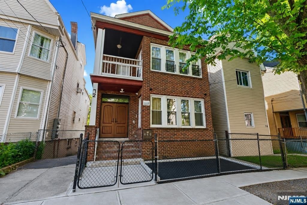 72 Seymour Avenue – photo 4