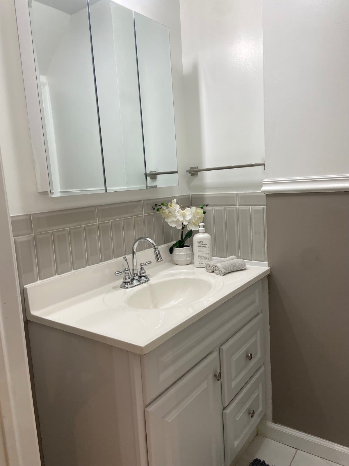 471 Carey Ave – photo 4